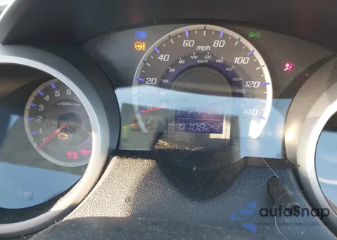 2013 Honda Fit z USA, uszkodzony, nr VIN JHMGE8H35DC059223